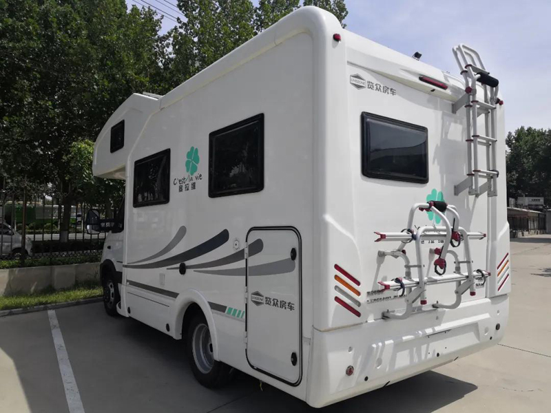 過(guò)幾天沈陽(yáng)特?zé)狒[，這么多房車