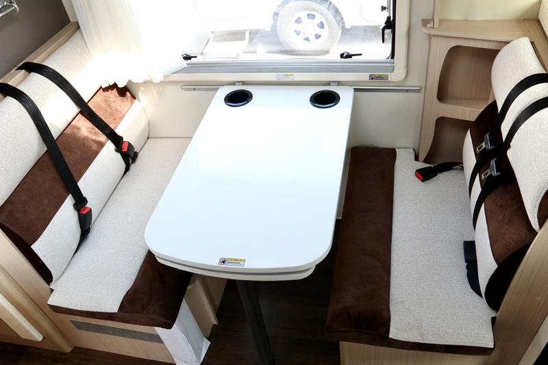 既安全又舒適,選這款房車才對 既安全又舒適,選這款房車才對