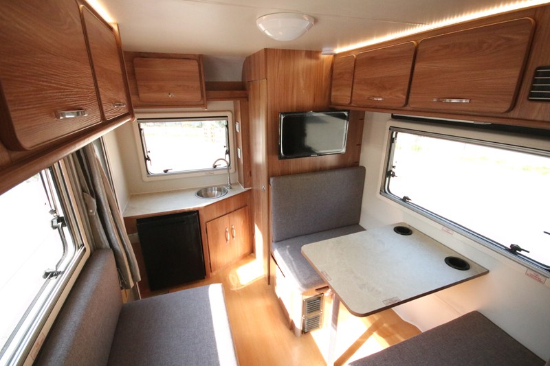 2米大床的房車，真的挺好