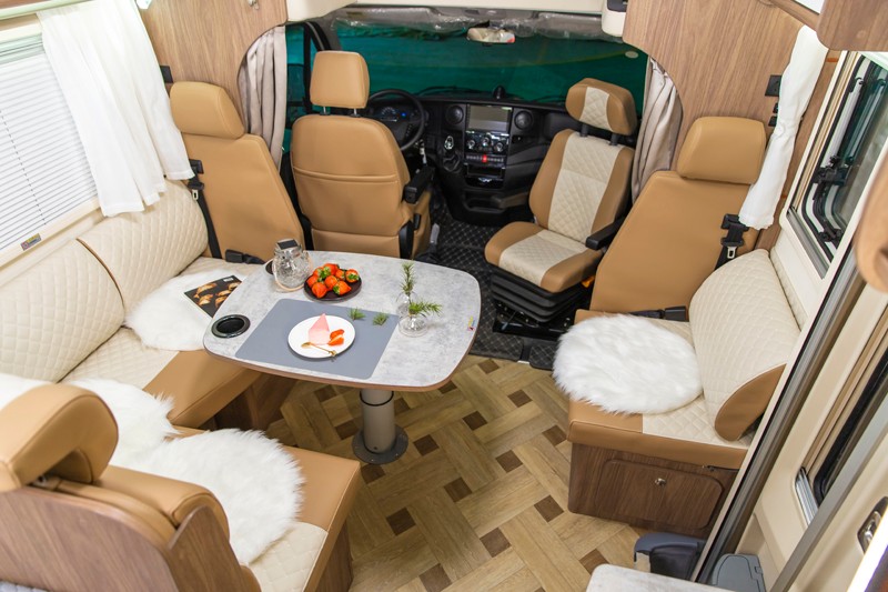 大空間，房車玩的才舒服