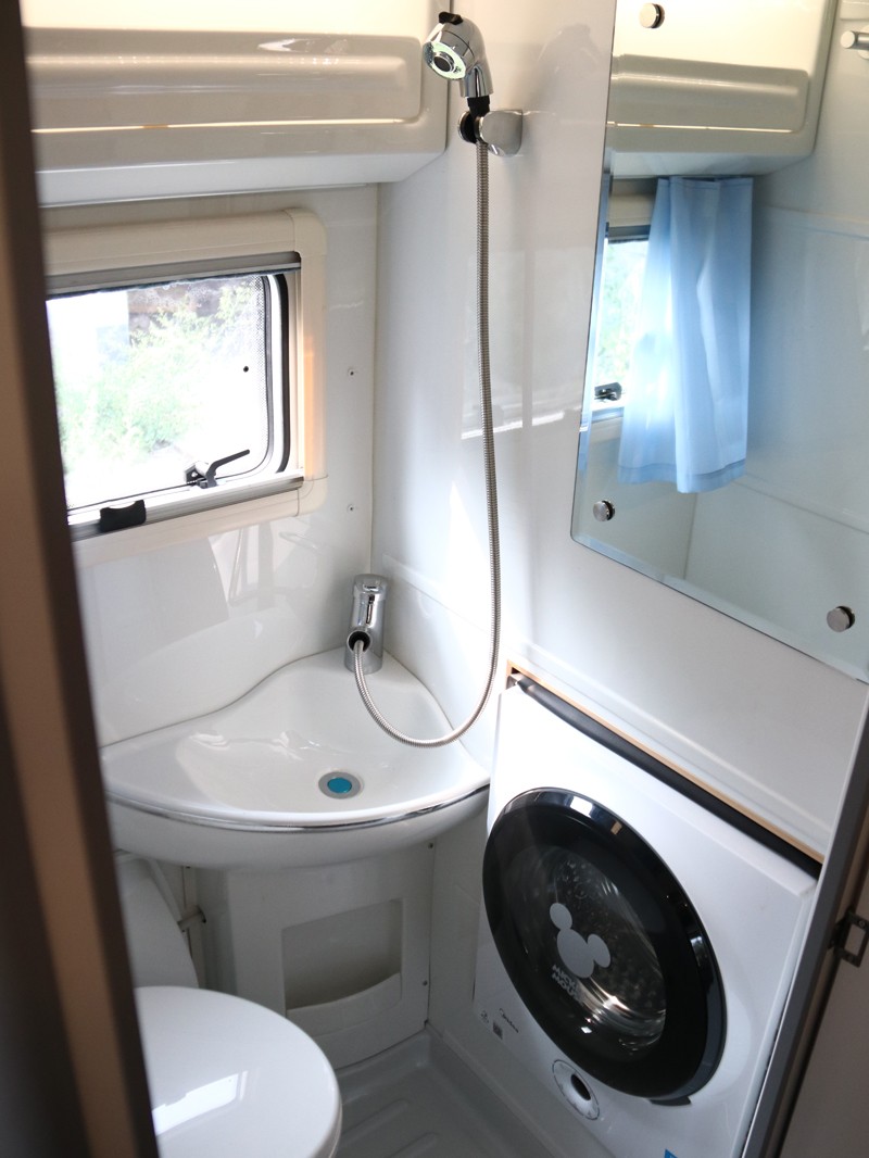 舉國歡慶，房車出行您一定要注意