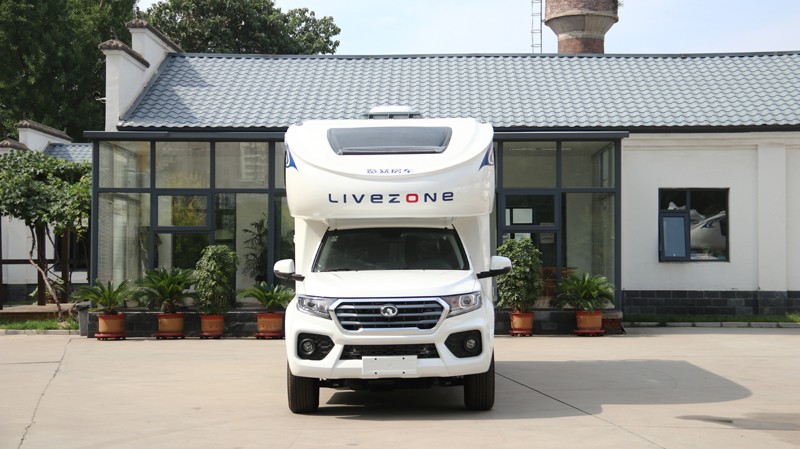 有四驅才是王道，這兩款國產房車可選