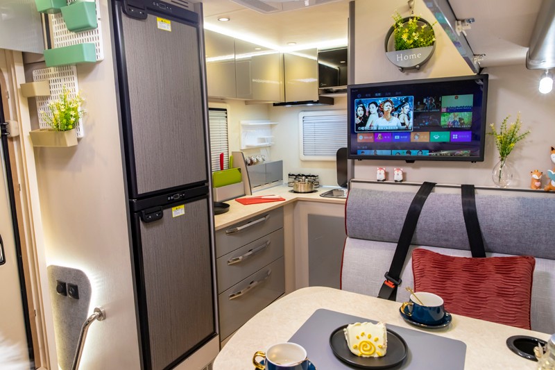 動力 豐富配置，這樣的房車省心、舒心