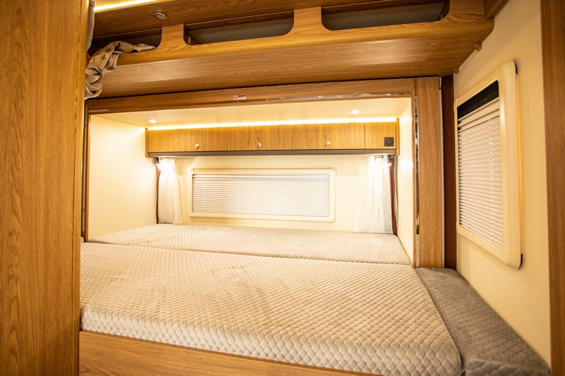 塞拉維雙拓展房車(chē)，內(nèi)部裝飾靜待你的目光