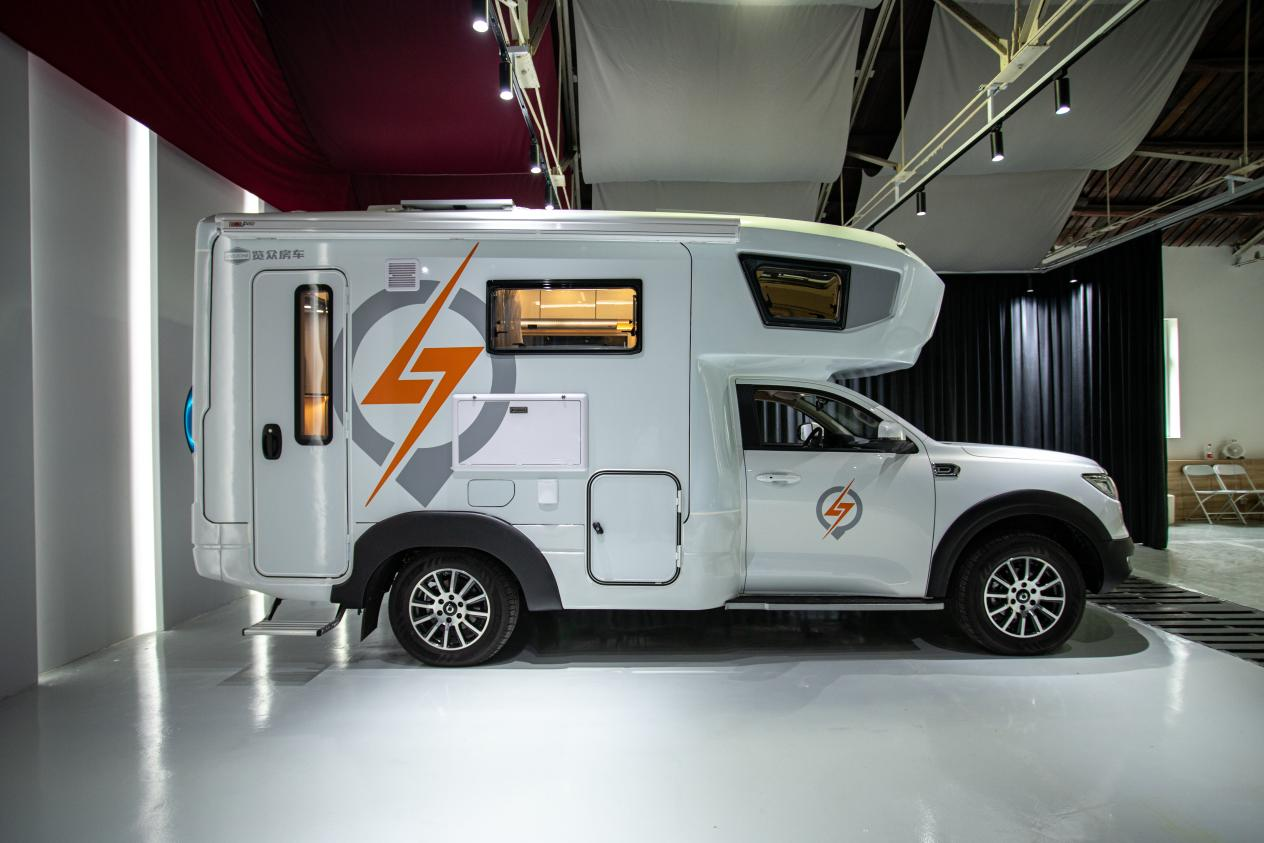 售價公布l自由炮C耀目上市！