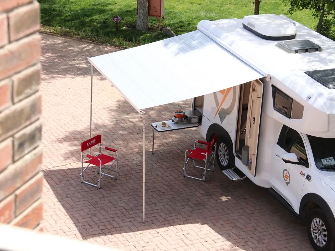 想買輛房車環游中國，該選B型還是C型？